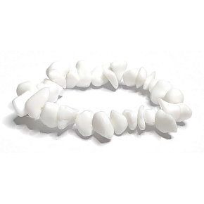 Agate white bracelet elastic natural chopped stone, 19 cm, provides calm and peace