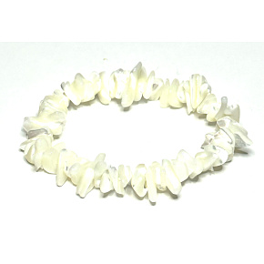 Pearl bracelet elastic chopped natural 19 cm, symbol of femininity