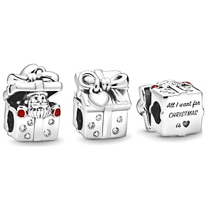 Charm Sterling silver 925 Santa in gift box, bead on bracelet Christmas Charm Sterling silver 925 Santa in gift box, bead on bracelet Christmas