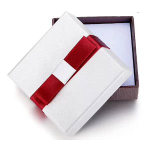 Gift box with jewelry sponge and bow white-red 6 x 6 x 2.4 cm 1 piece