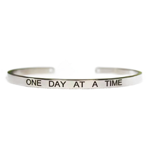 Stainless steel bracelet silver with engraving Believe in your dreams, open cuff, 4 mm Stainless steel bracelet silver with engraving Believe in your dreams, open cuff, 4 mm