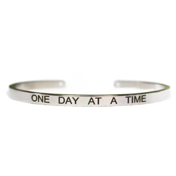 Stainless steel bracelet silver with engraving Believe in your dreams, open cuff, 4 mm