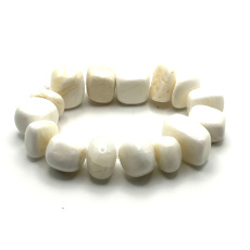 Scolecite elastic bracelet made of natural stone, stone approx. 1 cm, 6 mm / 16 - 17 cm, cleansing stone