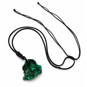 Malachit náhrdelník v boho stylu – kámen proměny, hojnosti a lásky, kámen 3 cm, 1 kus
