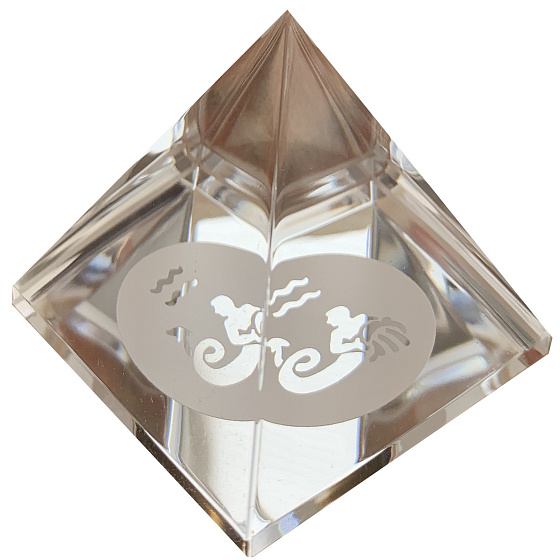 Glass Pyramid clear, Aquarius zodiac sign