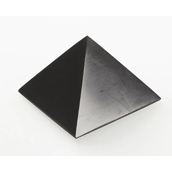 Shungite Pyramid medium base diameter 5,5 cm, stone of life