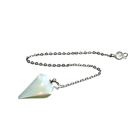 Opalite pendulum synthetic stone 2,5 cm + 18 cm chain with bead, wishing and hope stone Opalite pendulum synthetic stone 2,5 cm + 18 cm chain with bead, wishing and hope stone